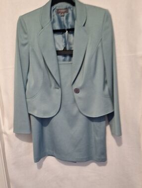 Liz Claiborne Light Green Tailored Blazer and Skirt Suit